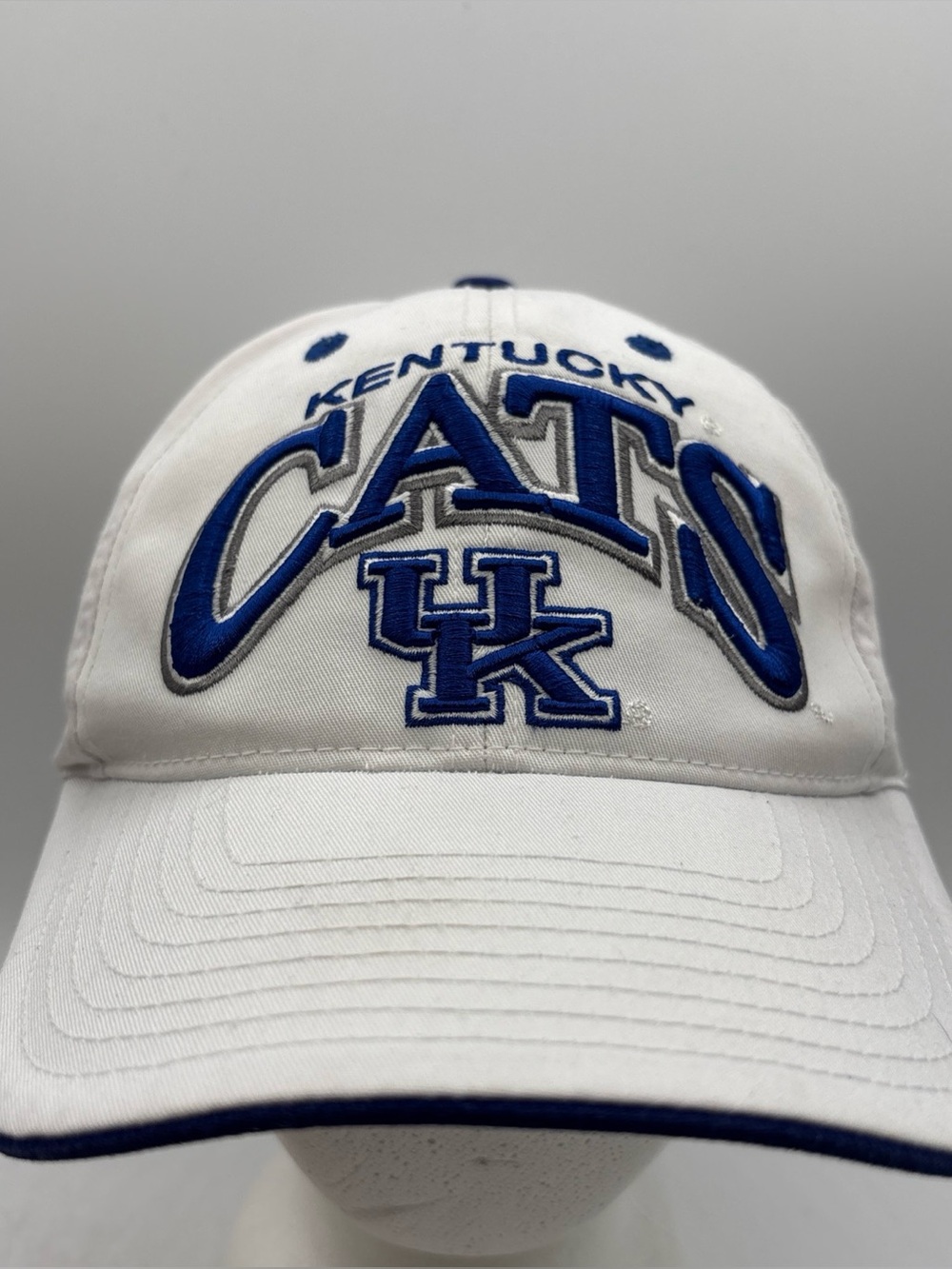 Kentucky Cats UK Embroidered Logo White Top Of The World Adjustable Hat OSFM